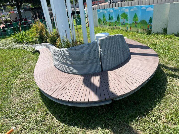 Tamar Park 添馬公園 composite wood bench Hong Kong — photo 2